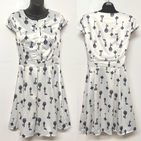 Wujiayouyi Dresses & Skirts - Wujiayouyi 'Keys' Satin Dress, Size Medium